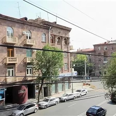Шикарная Однушка На Абовяна 耶烈万 外观 照片